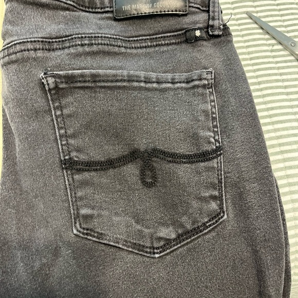 Lolita Skinny Jeans - Picture 4 of 5